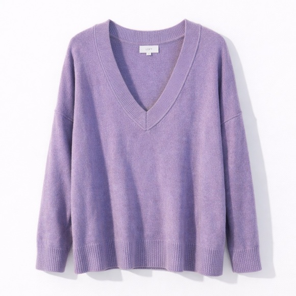 aerie Sweaters - Aerie Women's Soft Purple V-Neck Sweater